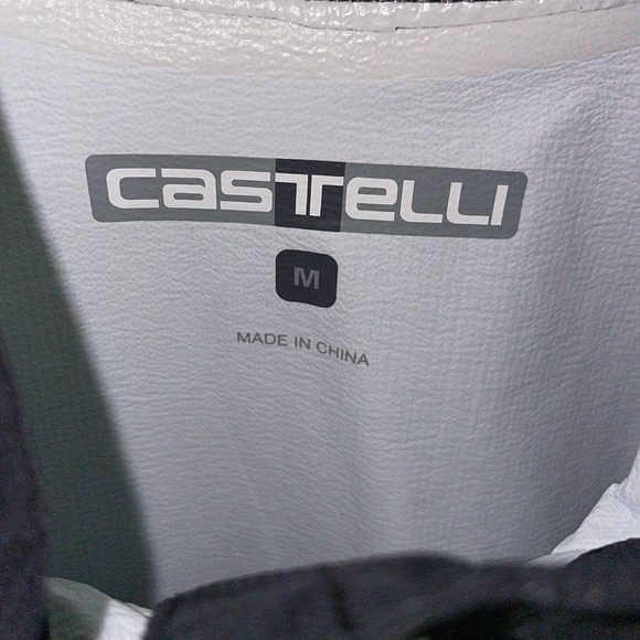 NWOT Authentic Castelli Emergency Rain Jacket Women’s Size MEDIUM - Picture 3 of 13